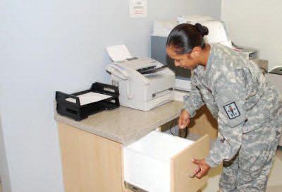 FtLee Captain In Office Pure Bond